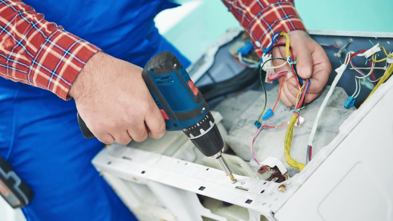 Sakarya Daikin Daikin çamaşır makinesi kart tamiri – Su almama arızası orijinal parça ile giderildi. - Teknik servis örneği